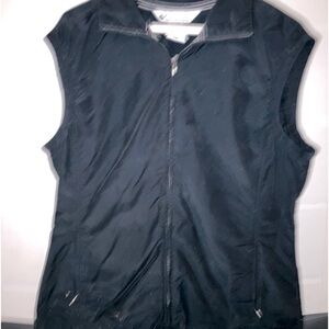 Columbia water proof vest pre owned excellent condition